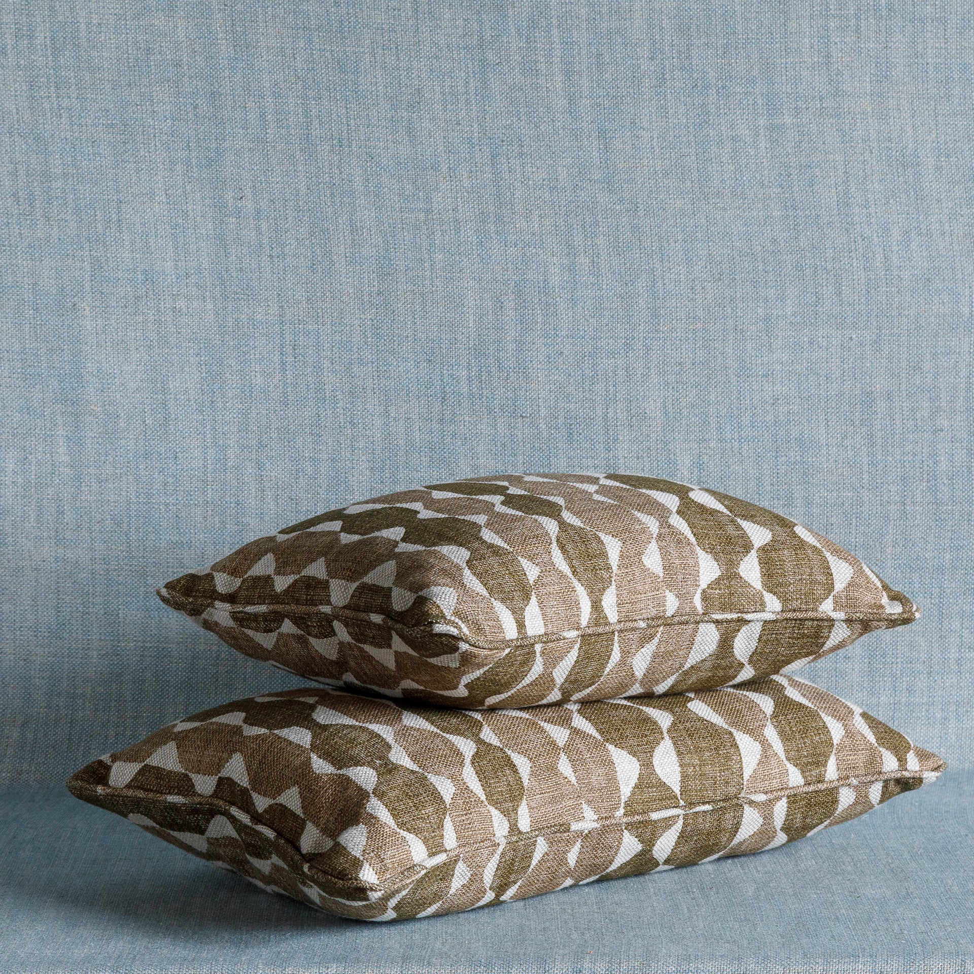 Oblong Cushion in Neutral Whittle