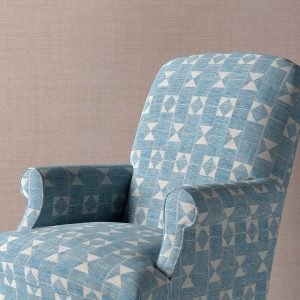 flag-008-blue-chair1